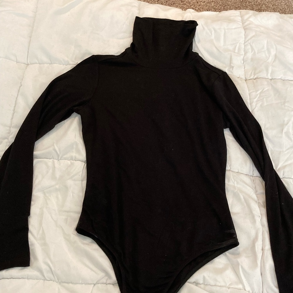 Gianni Bini black turtle neck bodysuit